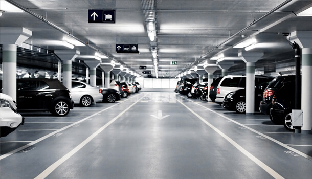 В России могут разрешить строительство парковок на первых этажах жилых домов